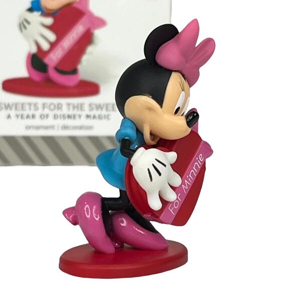Hallmark Disney MINNIE MOUSE ORNAMENT Sweets For The Sweet Valentines Day Boxed - Picture 4 of 7